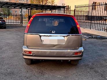 Honda: Honda Stream: 2001 г., Универсал — 2