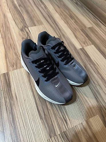 цепь бу: Мужские кроссовки, 40, 41, 42, Nike, Новый, цвет - Серый, Платная доставка — 2