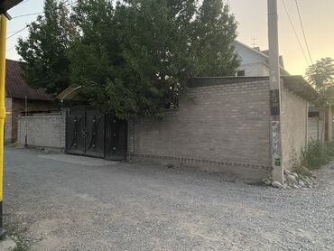продаю дом бишкек этаж: Үй, 4 кв. м, 5 бөлмө, Менчик ээси, Косметикалык оңдоо