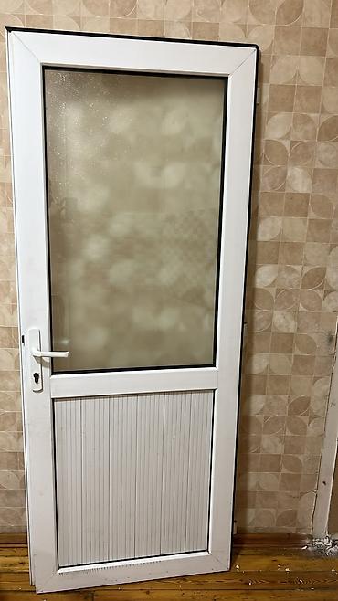 avropa qapi: Uzunluq 180 Eni 80
70 azn unvan guneslı — 1
