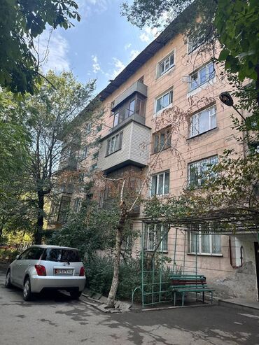 2х комнатная квартира продаётся: 2 бөлмө, 52 кв. м, Жеке план, 2 кабат, Косметикалык ремонт