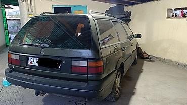 audu a4: Volkswagen Passat: 1990 г., 2 л, Механика, Бензин, Универсал — 3