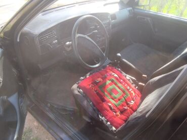 Volkswagen: Volkswagen Golf: 1994 г., 1.6 л, Механика, Бензин, Хэтчбэк — 7