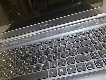 Samsung RC520 noutbuk - Model: Samsung RC520 (etiketdə göstərilir) -