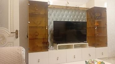 Zal üçün TV stendi və vitrindən ibarət dəst - Rəng: ağ korpus