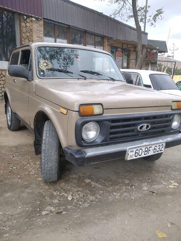 заводские диски на ваз 2110: VAZ Lada Niva 3 qapılı off-road avtomobili - Kuzov rəngi: bej - Ban