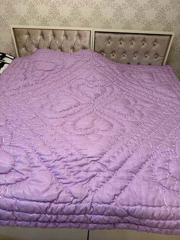 matras ucuz: Taxt yorgani temiz iri Berde yunundan hazirlanib satilir 40manat