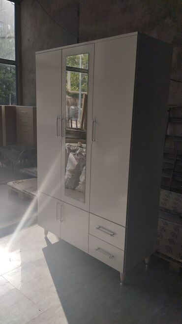 Dolablar: Dəhliz dolabı — 4