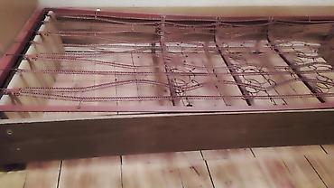 Çarpayılar: İşlənmiş, Təknəfərlik çarpayı, Bazasız, Matrassız, Siyirməsiz -da lalafo.az — 1 Çarpayılar: İşlənmiş, Təknəfərlik çarpayı, Bazasız, Matrassız, Siyirməsiz — 1