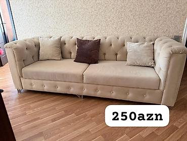 Bej rəngli 3 nəfərlik Chesterfield üslublu divan - Klassik kapitone