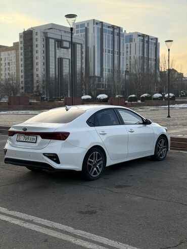 Kia: Kia K3: 2020 г., 1.6 л, Вариатор, Бензин, Седан at lalafo.kg — 4 Kia: Kia K3: 2020 г., 1.6 л, Вариатор, Бензин, Седан — 4