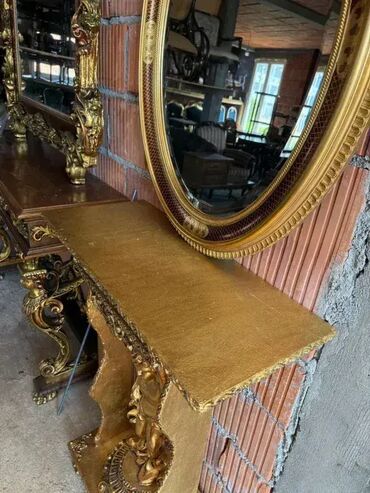 iglicasti lezaj dimenzije: Stilska konzola sa ogledalom u pozlati ODLICNO STANJE Stilska konzola