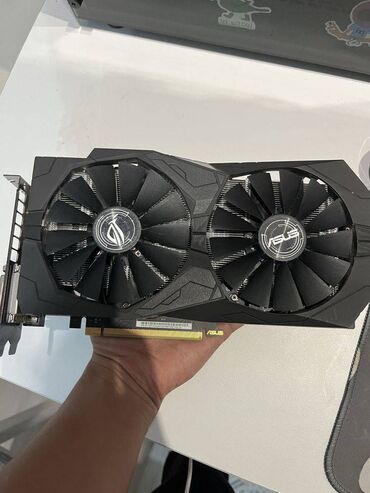 Videokartlar: Videokart Asus GeForce GTX 1050 Ti, 4 GB
