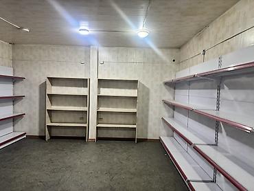рассрочка продаю: Ош шаары арендага берилет Салиева 48 а -скалад -полкалар -парковка — 7