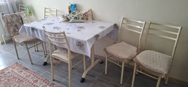 офисные столы и стулья: Кухонный стол и стул, цвет - Бежевый