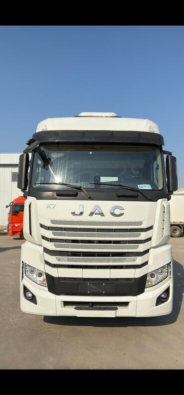 Тягачи: Тягач, JAC, Без прицепа — 13