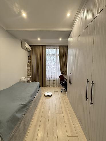 Продажа квартир: 4 комнаты, 150 м², 4 этаж — 5