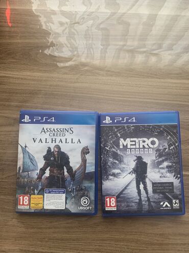 PS4 (Sony Playstation 4): Oyunlar yaxşı vəziyəttədir hər iksi 25 azn dır.Barter var