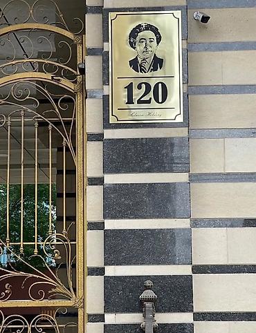 Долгосрочная аренда квартир: 🏡 СДАЁТСЯ ЭЛИТНАЯ 3-КОМНАТНАЯ КВАРТИРА В ЦЕНТРЕ БИШКЕКА! 📍 Адрес: ул — 15