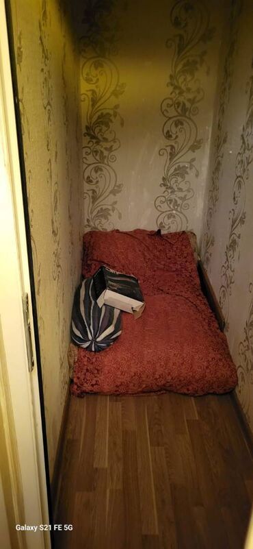 Uzunmüddətli kirayə mənzillər: 9 mkr, 9 mertebeli binanin 2ci mertebesinde qanuni 2 otaq elave — 11