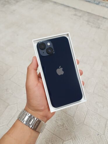 Apple iPhone: IPhone 14, Б/у, 128 ГБ, Зарядное устройство, Защитное стекло, Чехол, 85 %