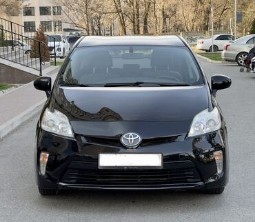 novogodnij kostjum car: Toyota Prius: 2015 г., 1.8 л, Вариатор, Гибрид, Хэтчбэк