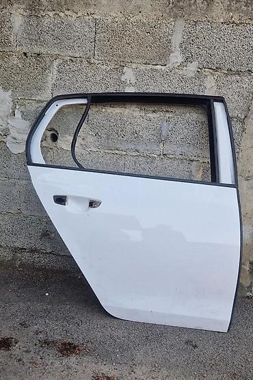 svilajnac auto dizalice: GOLF 6 ZADNJA DESNA VRATA BELA LB9A | Zadnja desna vrata za GOLF 6 — 2
