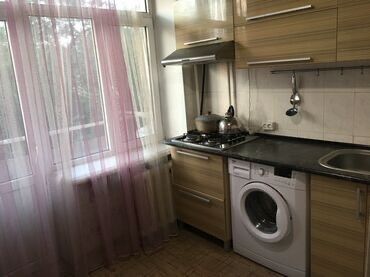 продается 3 комнатная квартира политех: 2 бөлмө, Кыймылсыз мүлк агенттиги, Чогуу жашоосу жок, Жарым -жартылай эмереги бар