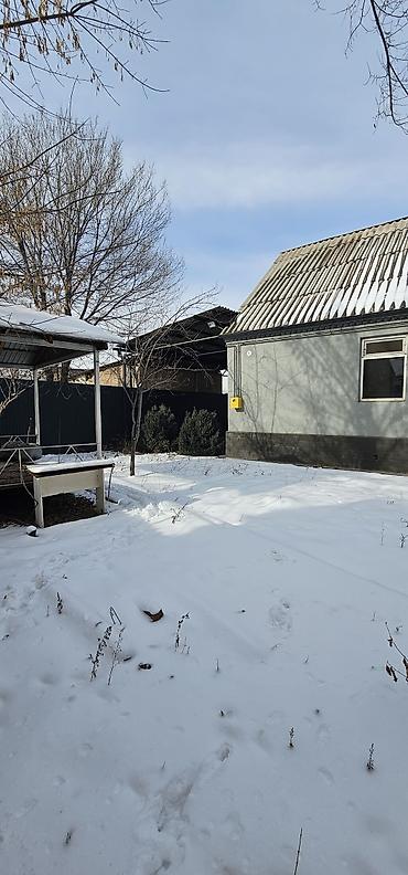 Продажа коттеджей и домов: Продаётся добротный кирпичный дом 85 кв.м на участке 3сотки в районе — 4