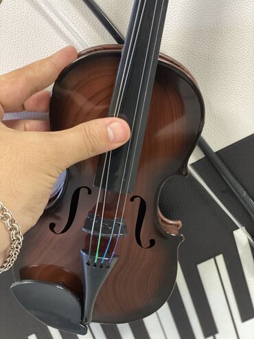 Şəkillər, tablolar: Mini skripkalı tablo hədiyyə üçün ideal seçimdir. 50x70 ölçüsündədir -da lalafo.az — 11 Şəkillər, tablolar: Mini skripkalı tablo hədiyyə üçün ideal seçimdir. 50x70 ölçüsündədir — 11