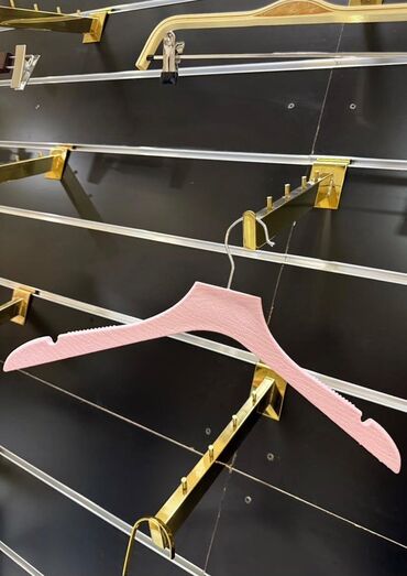 Mağaza asılqanları: Məhsul: Asılqan və aksesuar asqı dəsti Təsvir: - Fərqli modellərdə — 15