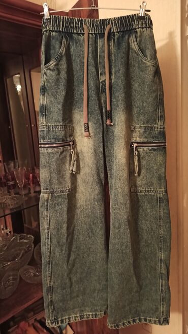 Şalvarlar: 1 aydır alınıb max 4-5 dəfə geyinilib baggy model şalvardır