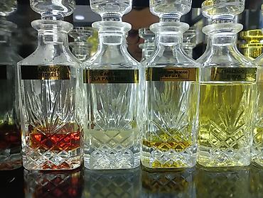 Ətriyyat: • Paco Rabanne – Invictus • Mancera – Red Tobacco • Rosendo Mateu – — 8