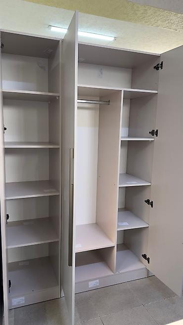 Шкафы для одежды: Шкаф трехдверный из ЛДСП. Качественная фурнитура — 5