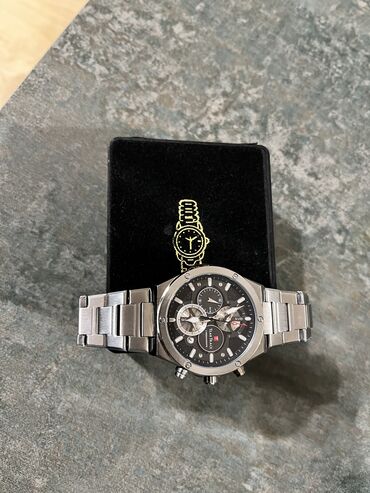 openbugbounty><script>alert(openbugbounty)<script>: KiŞi qol saatı. Orjinal Heçbir oroblemi yoxdur. Özümdə olub Hər bir