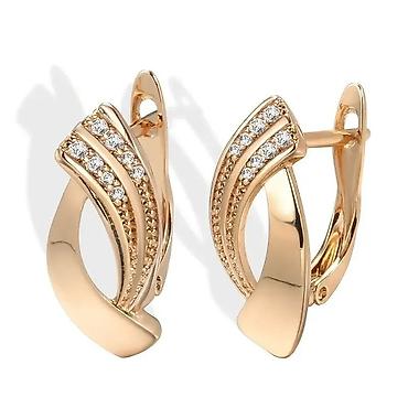 Minđuše: 800 din par — 18