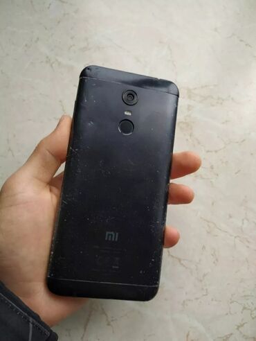 телефон one plus: Xiaomi, Redmi 5 Plus, Б/у, 64 ГБ, цвет - Черный, 2 SIM