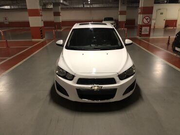 Chevrolet: Chevrolet Aveo: 1.4 l | 2012 il 290000 km Sedan — 24