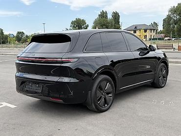 byd e6: Lixiang L6: 2024 г., 1.5 л, Автомат, Гибрид, Кроссовер — 5