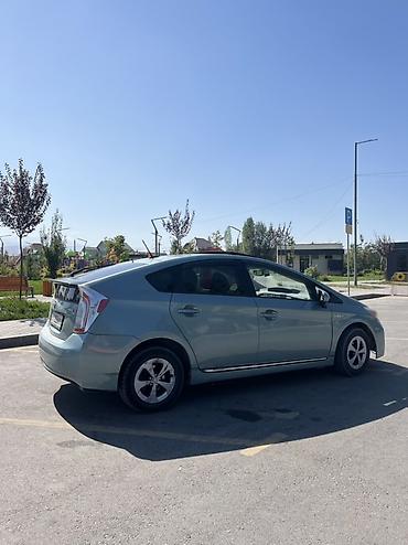 приус 2013 года: Toyota Prius: 2012 г., 1.8 л, Робот, Гибрид, Хэтчбэк — 4