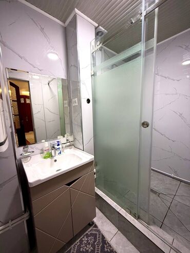 Посуточная аренда квартир: 6 комнат и более, Банные принадлежности, Бронь, Постельное белье — 14