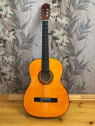 gitara ucuz: Ukulele