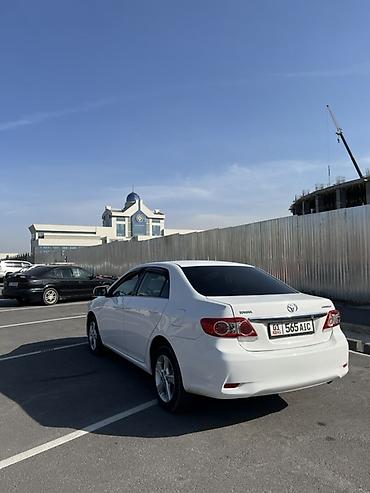 22 5 295 80: Toyota Corolla: 2011 г., Автомат, Бензин, Седан — 3