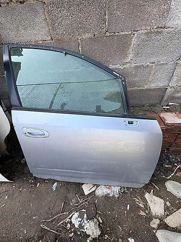 Двери и комплектующие: Автомобильные двери (передние/задние) в сборе/частично в сборе — 1