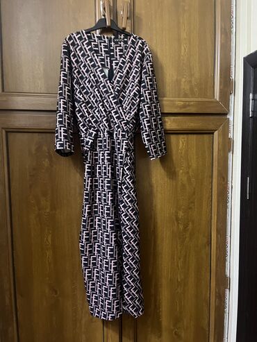 Пиджаки: Повседневное платье, Макси, Fendi, 4XL (EU 48)