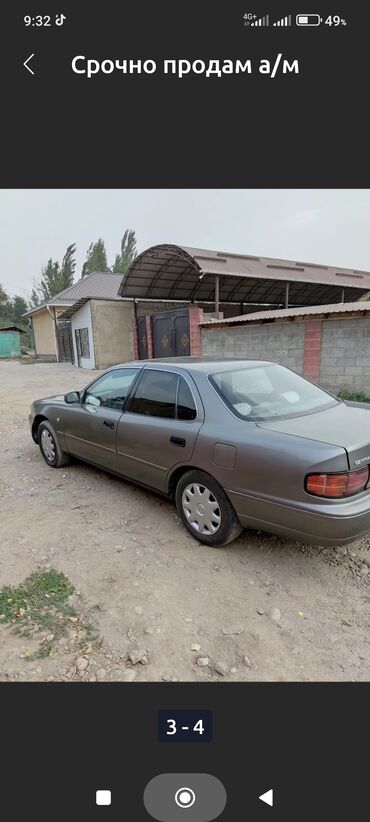 кузов субару: Toyota Camry: 1992 г., 2.2 л, Бензин, Седан