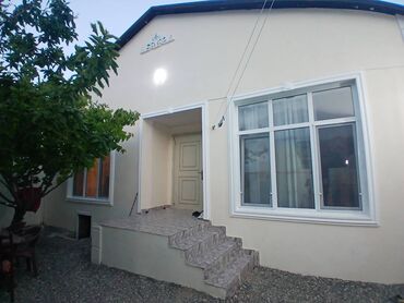 Həyət evləri və villaların satışı: Şüvəlan qəs. 3 otaqlı, 100 kv. m, Yeni təmirli