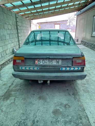 Volkswagen: Volkswagen Jetta: 1987 г., 1.8 л, Механика, Бензин, Седан