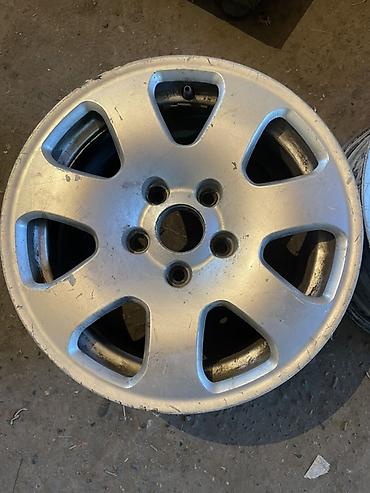 work r18: Литые Диски R 15 Audi, Пара, отверстий - 5, Б/у — 3