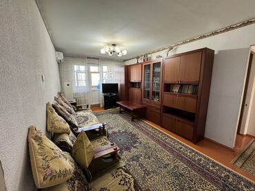 3 комнаты, 58 м², 104 серия, 4 этаж, Старый ремонт